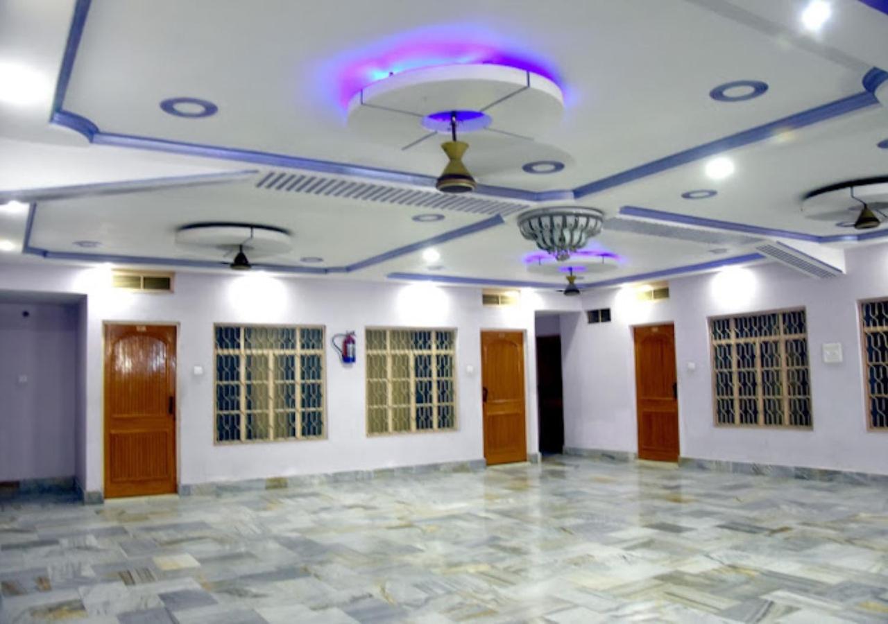 Hotel Roshan Varanasi — Photos 1