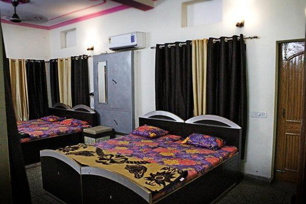 Hotel Roshan Varanasi, Varanasi